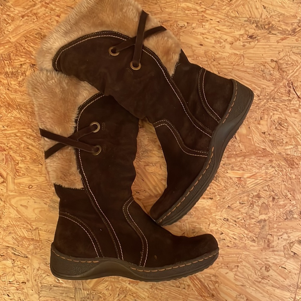Ladies boots, size 8